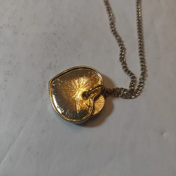 Forever 21 Gold-Tone Heart Necklace - Picture 3 of 6